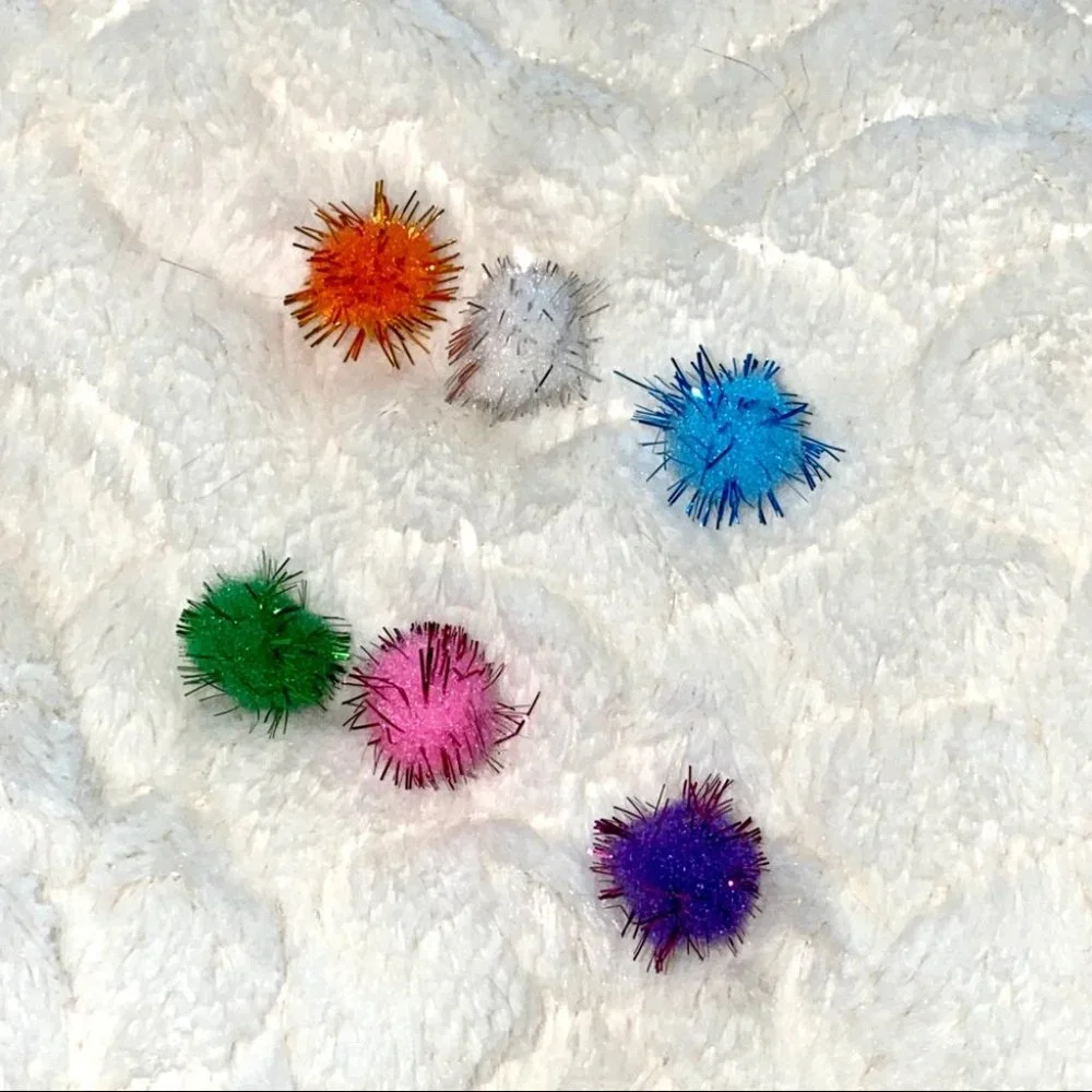 Lot of 6‎ Tiny Cat Puffs Furry Cat Toys